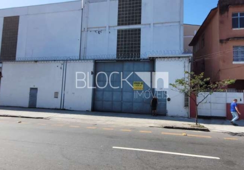 Barracão Galpão Depósito 3 salas na Rua Doutor Rodrigues de