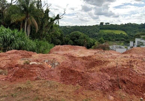 Terrenos na Travessa Pedro Tullio em Ponta Grossa Chaves na Mão