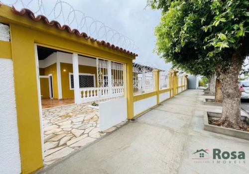 Casas varanda 4 quartos à venda na Rua Coronel José Pereira