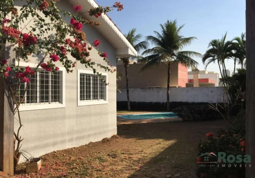 Casas varanda à venda no Village Flamboyant em Cuiabá Chaves na Mão