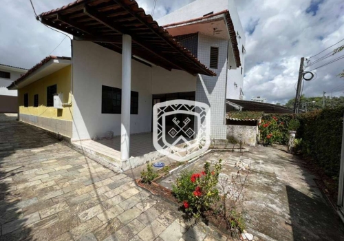 Casas em condomínio piscina à venda na Rua João Homero da Costa