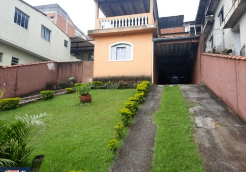 Casas em condomínio à venda na Rua Cajueiro em Guarulhos Chaves na Mão