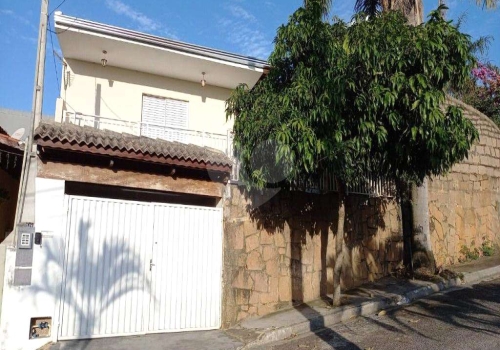 Casas 4 quartos à venda na Avenida Nossa Senhora das Graças em