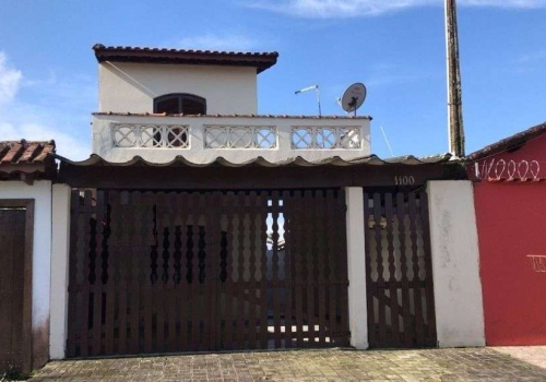 Casas quintal à venda no Jardim Santana em Mongaguá Chaves na Mão