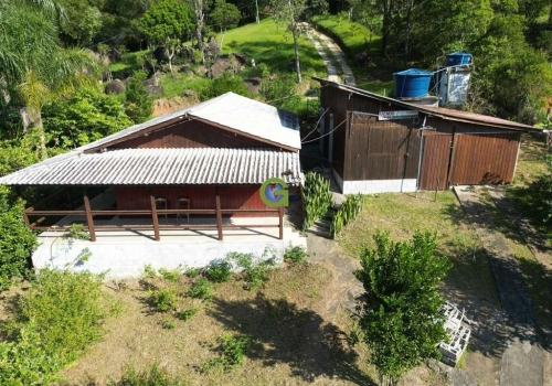 Casas mobiliados no Morro Agudo em Paulo Lopes Chaves na Mão