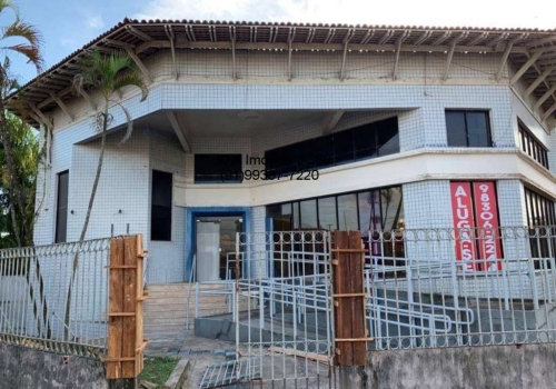 Pontos comerciais na Rua Quinze de Agosto em Belém Chaves na Mão