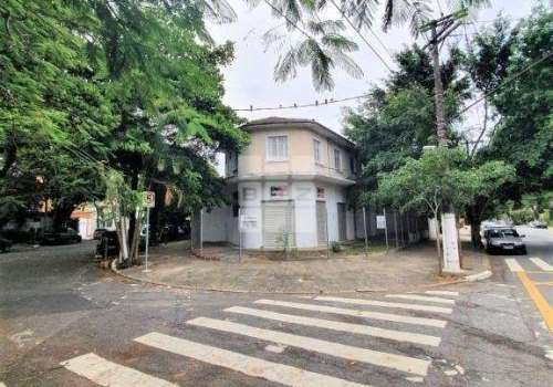 Casas comerciais 2 salas à venda na Rua Pedro de Toledo em São