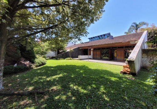 Casas quintal direto o proprietário à venda no Jardim Botânico