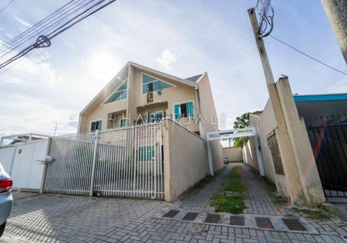 Casas à venda na Rua Padre Estanislau Trzebiatowski em Curitiba