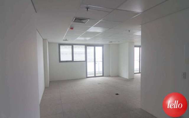 Sala comercial 5 salas na Rua Henri Dunant Santo Amaro São