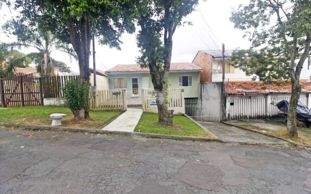 Casa Quartos Na Rua Rio Iriri Bairro Alto Curitiba Pr