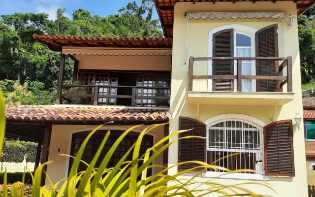 Casa 5 quartos na Estrada Francisco da Cruz Nunes Itaipu Niterói