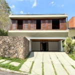 Casa de Luxo no Condomínio Jardim Morumbi - 5 Quartos, 3 Suítes, 6 Banheiros, 2 Vagas de Garagem, 400m² de Área - São Paulo-SP