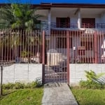 Casa com 6 quartos à venda na Rua Estados Unidos, 32, Bacacheri, Curitiba