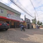 Casa com 3 quartos para alugar na Rua Lupionópolis, 581, Sítio Cercado, Curitiba