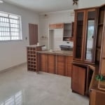 Casa a venda com4 dormitórios próximo ao centro de Jundiaí