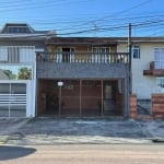 Excelente sobrado a venda,  4 dormitórios; 3 vagas; amplo terraço fente pra rua em localização privilegiada - Xaxim, Curitiba, PR