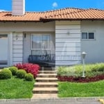 CASA TÉRREA  ALTO PADRÃO MOBILIADA EM SANTA FELICIDADE. CONDOMÍNIO FECHADO. 04 QUARTOS SENDO 02 SUÍTES. EM FRENTE AO CLUBE TRIESTE.