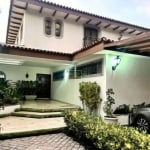 Casa com 04 dormitórios para locação no Butantã