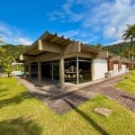 Casa à Venda no Granvile em Guarujá | Alfa Imóveis Guarujá