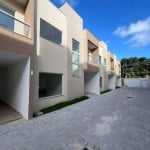 Duplex em Ipitanga: seu refúgio particular a 200 metros da praia.