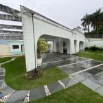 Oportunidade!! Casa com piscina, 05 dorms, pertinho da praia!!