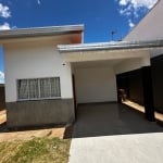 Casa Térrea com Lindo Acabamento e Espaço de Garagem Amplo