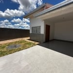 Casa Térrea com Lindo Acabamento e Espaço de Garagem Amplo