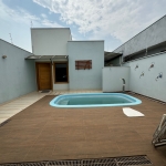 Casa térrea com Piscina