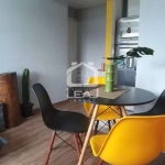 Apartamento á venda possui  40 m², com 2 dormitórios, sala e 1 vaga de garagem. No valor de R$245.0