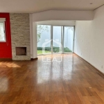 Casa em Condomínio à Venda no Jardim Panorama/Morumbi, 230 m2, 3 Suítes, Quintal com Churrasqueira,