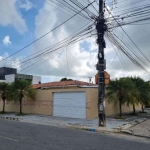 Casa a venda com 233,80 m² por R$ 649.000,00