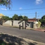 Casa de 360m² à venda com 3 quartos (1 suíte), localizada no Cordeiro, Recife - Pernambuco.