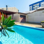 Casa de 3 quartos, ao lado do centro, com garagem e piscina!