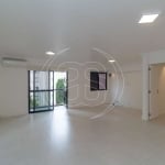 Apartamento com 3 quartos para alugar na Avenida dos Eucaliptos, 217, Moema, São Paulo