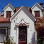 Casa com 4 quartos à venda na Avenida Teresópolis, 3521, Teresópolis, Porto Alegre