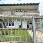 Casa com 3 quartos à venda na Rua Arnaldo Ballve, 555, Jardim Itu Sabará, Porto Alegre