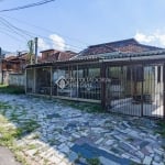 Casa com 3 quartos à venda na Rua Doutor Eduardo Chartier, 823, Passo da Areia, Porto Alegre