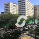 Apartamento todo reformado em Condomínio