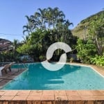 Casa com 6 dormitórios piscina passos da praia venda, 600 m² por R$ 3.200.000,00 - Itacoatiara - Niterói/RJ