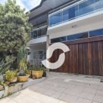 Casa com 4 dormitórios, piscina a 80m da praia à venda, terreno 360 m² por R$ 1.800.000 - Piratininga - Niterói/RJ