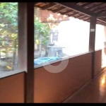 Itaboraí Boa casa linear, com sala, 3 quartos, sendo 1 suíte, 1 banheiro social, copa cozinha, uma boa varanda na frente, vaga de garagem