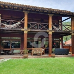 Casa com padrão boutique em Itacoatiara - 4 qtos a 400m da Praia de Itacoatiara