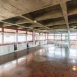 Sala Comercial  no Itaim Bibi: 7 salas, 2 banheiros, 3 vagas de garagem, 230m² - São Paulo-SP