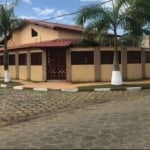 Casa a 150 metros da praia com piscina, bairro Jardim Califórnia, Itanhaém, São Paulo, com 4 dormitório, sendo 1 suite, sala 2 ambientes