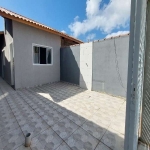 Casa 2 dormitórios com piscina a venda Itanhaém, São Paulo, bairro Gaivotas, sendo 1 dos dormitórios suíte,