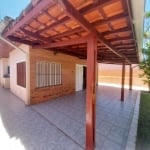 Casa à venda em Itanhaém-SP, no bairro Jamaica, com 3 quartos, 1 sala, 2 banheiros, 6 vagas de garagem e 130,00 m² de área.