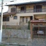 Casa à Venda por R$850.000,00 - Jansen - Gravataí, RS