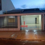 Casa à venda no Jardim Pérola em Londrina. Próxima ao HU sendo 3 quartos sendo 1 suíte, sala para 2 ambientes, piso cerâmico, cozinha com área gourmet