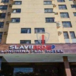 Apartamento à venda no Hotel Slaviero no centro de Londrina. Flat com 1 quarto, sala e 1 banheiro, 43 m² de área privativa e 85 m² de área total, 1 va